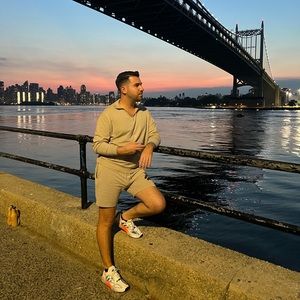 Meet your Posher, Christian